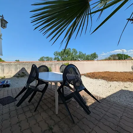 île Oléron La Cotinière 2 étoiles Pour 5 Personnes Hébergement de vacances *