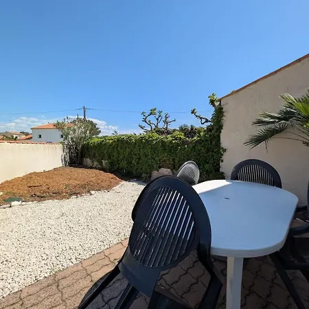 Hébergement de vacances île Oléron La Cotinière 2 étoiles Pour 5 Personnes *